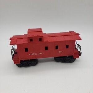 Vintage Lionel Lines #6017 Caboose Postwar Railroad Model Trains Great Condition